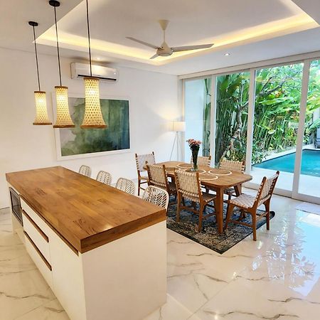 Villa Vana, Sitara Villa Group Семіньяк Екстер'єр фото